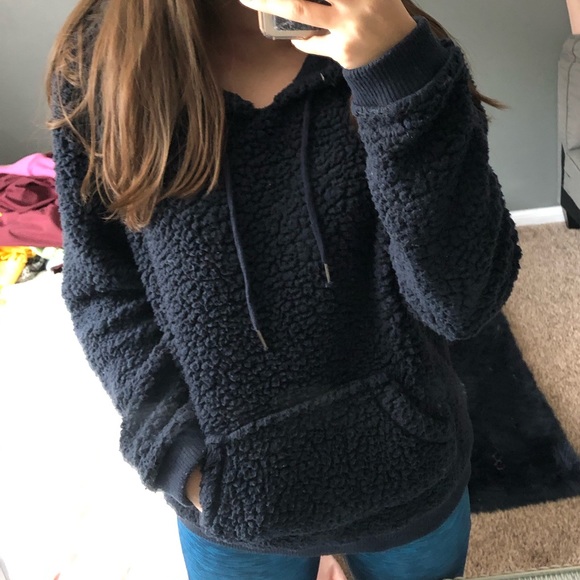 Fuzzy sweatshirt - Picture 3 of 4